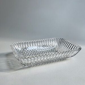 1920's Davidsons Glass Co. Somerset Pattern Glass Dish